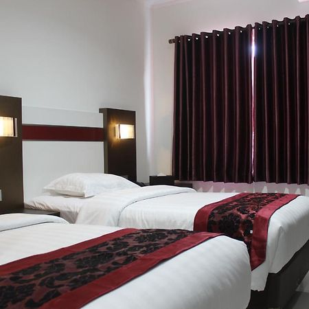 Idea'S Hotel Jalan Ibrahim Aji Bandung Exterior foto