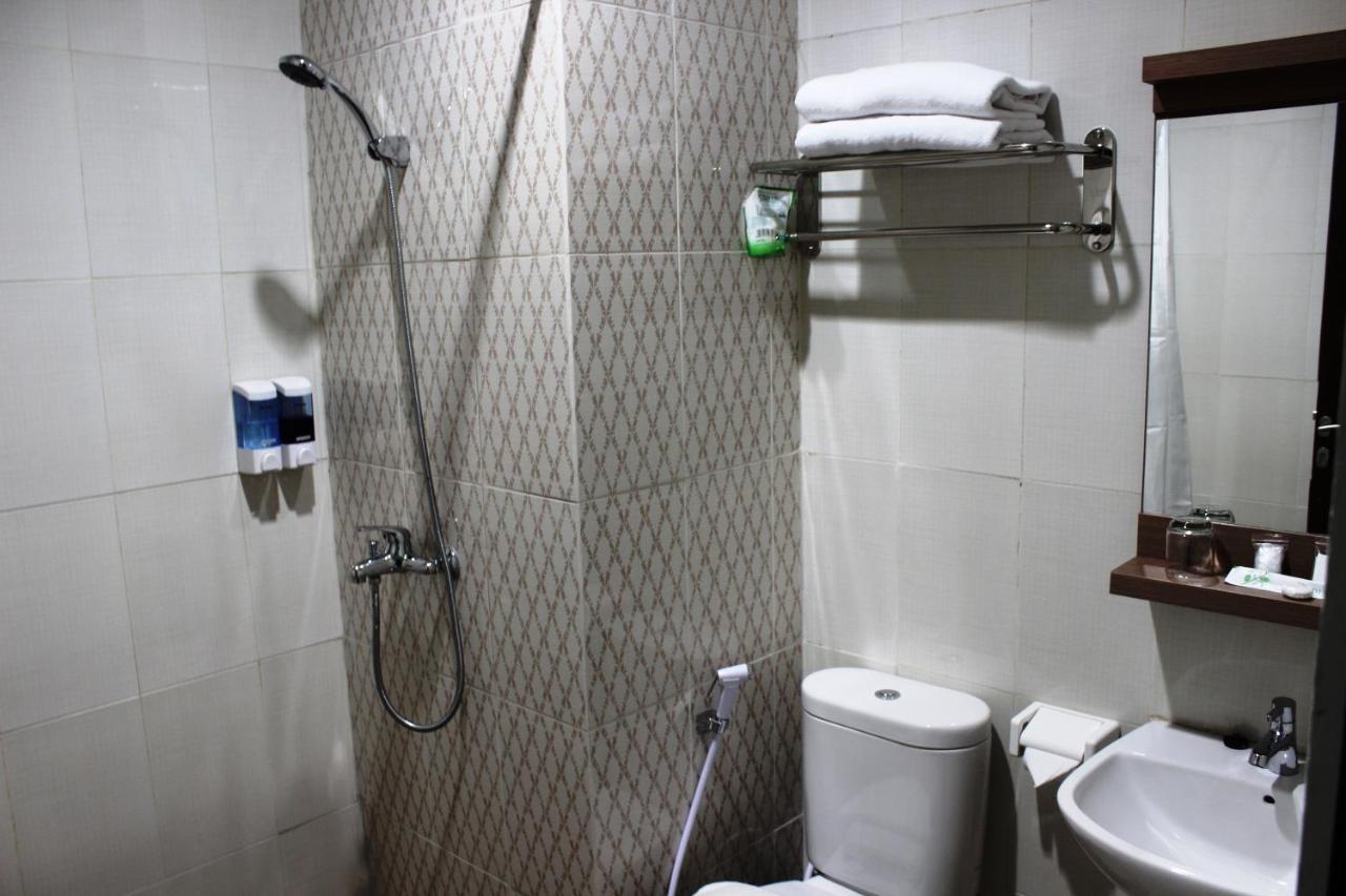 Idea'S Hotel Jalan Ibrahim Aji Bandung Exterior foto